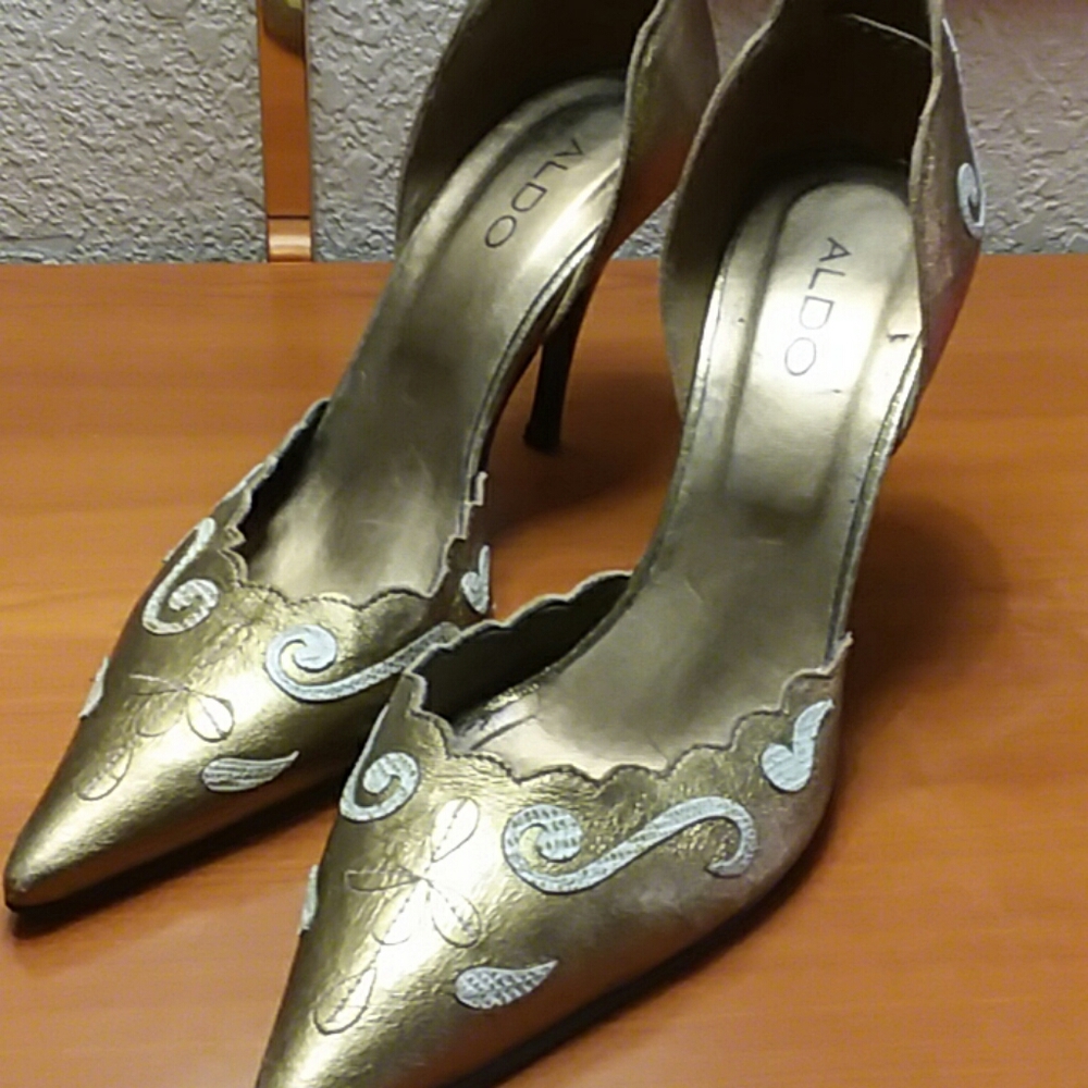 Gold Sexy Heels, Size 10